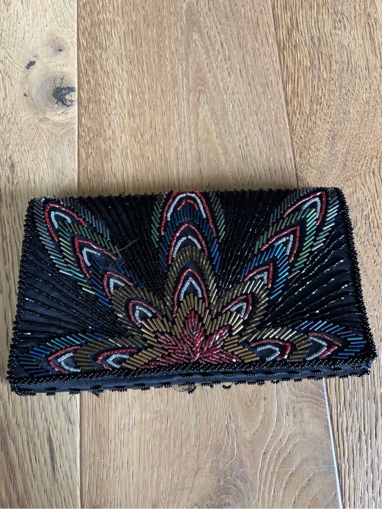 Imperial fashion Handbags - Vintage beaded clutch